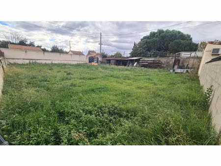terrain constructible de 545 m² à marseille 13014