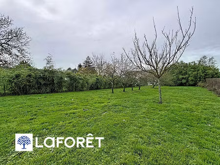 terrain petit mars 700 m2