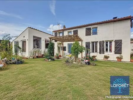 vente maison à chantonnay (85110) : à vendre / 115m² chantonnay