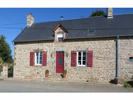 maison longere de 147 m² à gorron