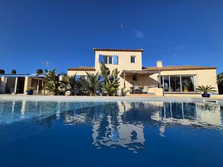 villa avec piscine et studio à pia - 66380