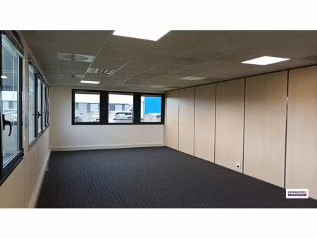 rezé - 433m² rdc bureaux pmr à louer avec 12 parkings