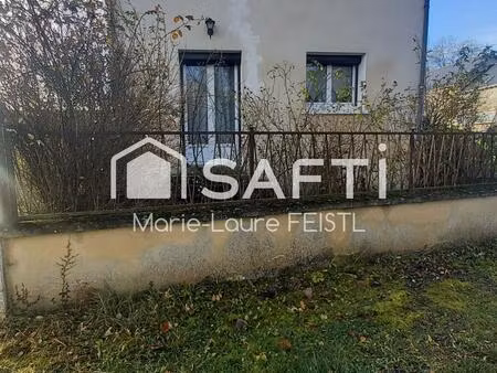 à 4 km de montrésor  maison de 92 47 m² avec 2 960 m² de terrain et ses dépendances. elle 