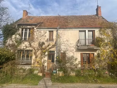 vente maison 8 pièces 160 m² à vesdun (18360)  56 000 €