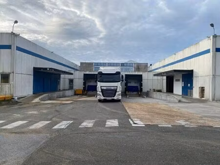 location local d'activités auneau bleury st symphorien 4 294 m²