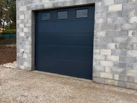 location garage 50 m² à saint-vallier-de-thiey (06460)