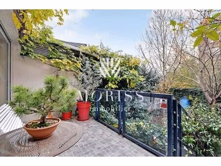 maison de luxe de 5 pièces en vente à montmartre  abbesses  grandes-carrières  france