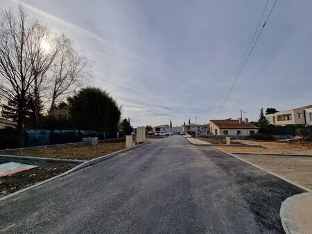 vente terrain 323 m² volx (04130)