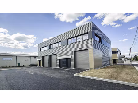 location local commercial 191m² rumilly 74150