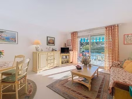 saint-aygulf centre ville 2 chambres terrasse parking