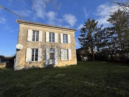 vente maison 5 pièces 160 m² à montignac-le-coq (16390)  199 500 €