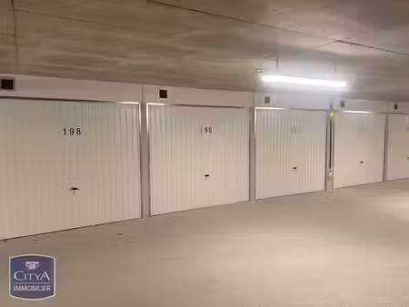 parking à louer - émerainville (77) - 115€