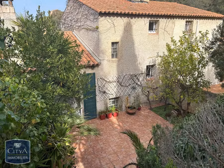 maison à louer 4 pièces 103.8 m² - saint-raphaël (83) - 1 646€