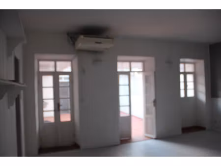 à basse-terre  vaste appartement t3 à louer avec balcon  