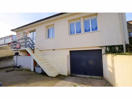 maison de plain pied - 3 chambres -