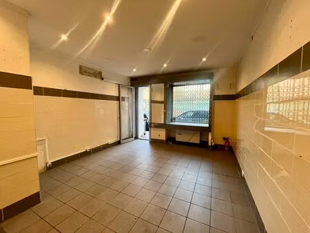 location local commercial 29m² nice 06300
