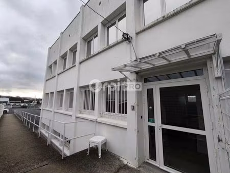 location bureau 558 m² à malemort (19360)