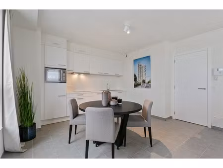 appartement te koop in sint-jans-molenbeek met 1 slaapkamer