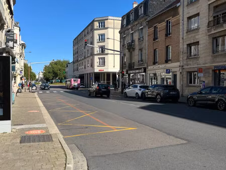 location local commercial 96m² reims 51100