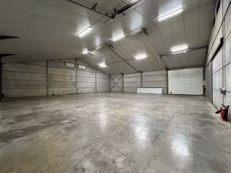 opslagruimte op uitstekende locatie te antwerpen-ekeren!