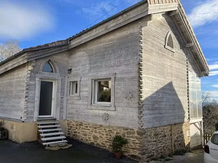 maison écologique lumineuse avec vue panoramique