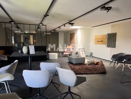 à louer - local commercial 187 m² - saint priest