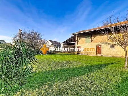 maison à rénover dans le vieux village de l’isle-d’abeau