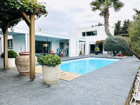 st feliu d'avall villa très contemporaine toit terrasse 180m2