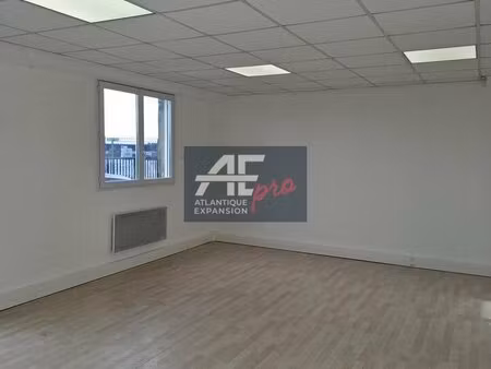 location local professionnel 38m² donges 44480