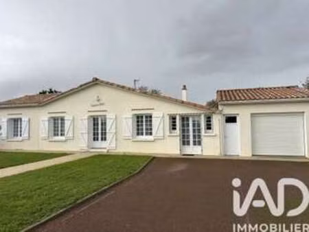 vente maison à grues (85580) : à vendre / 84m² grues