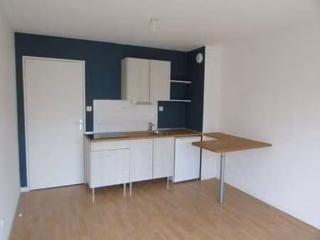 location appartement t1 à ploumagoar (22970) : à louer t1 / 23m² ploumagoar