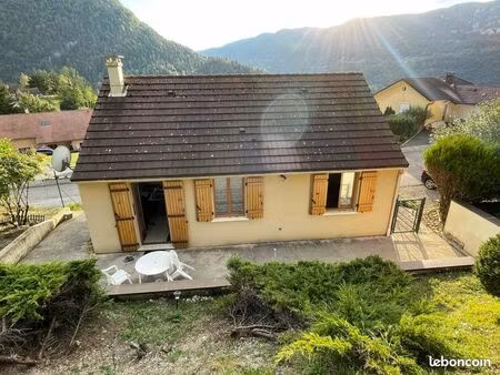 maison individuelle 4 pièces 75m2 sur terrain 935m2