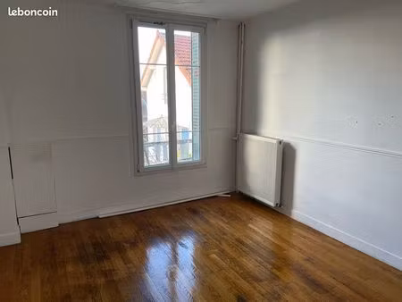 chambre à louer dans pavillon