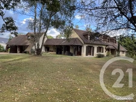 ferme 7 pièces 196 m²