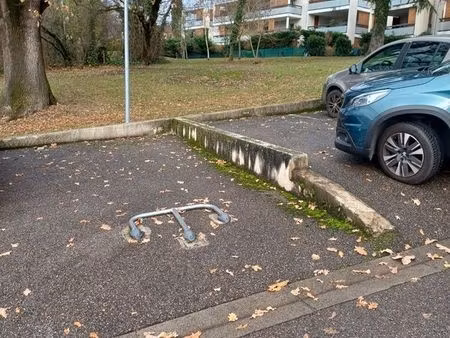 place de parking francheville chater