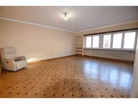 +++ sous option +++ appart- maison - 2 garages - 3 ch possib