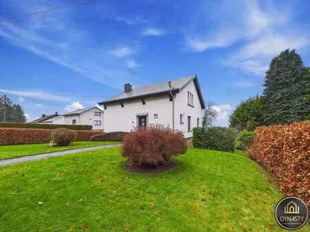 belle maison  4 chambres  garage et jardin proche du centre