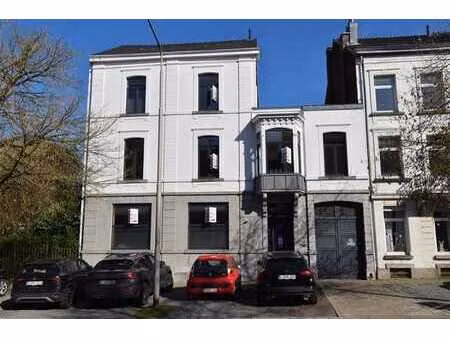 importante maison de maître actuellement à usage bureaux