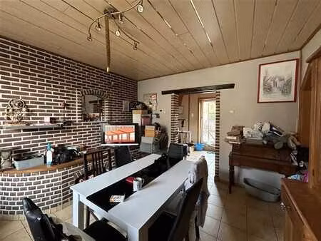 spacieuse maison 3 façades avec 6 chambres et jardin