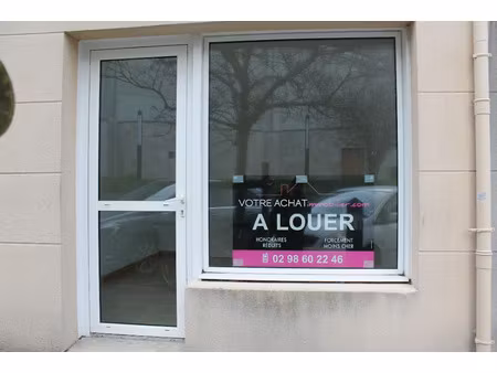 location locaux professionnels 17 m² à concarneau (29900)  395 €