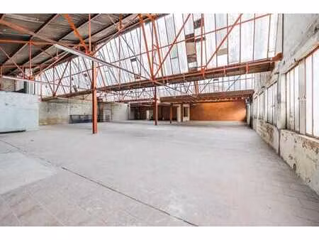 ensemble d'entrepôts  boxs et bureau