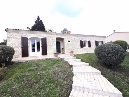 vente appartement 7 pièces 150 m² à la couronne (16400)  299 000 €