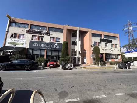 a vendre  bureaux 121 m² + 3 parkings  secteur bastide rouge cannes la bocca