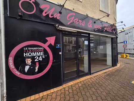 a louer local commercial centre-ville la teste