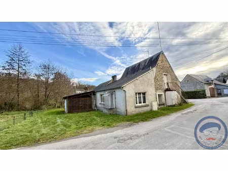 villaines les rochers: idéalement situé.