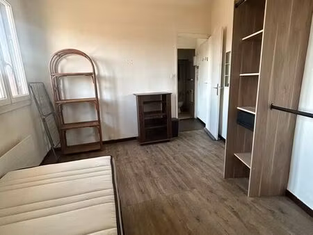 studio de 25 m2 avec balcon