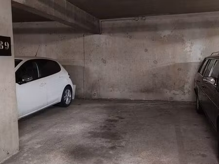 place de parking en sol parc bordelais