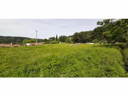 vente terrain 900 m² à draguignan (83300)  160 000 €