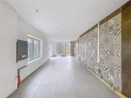 superbe surface commerciale de 60m²