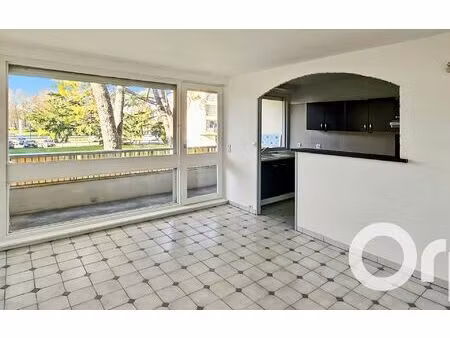 location appartement  m² t-3 à lapalud  700 €